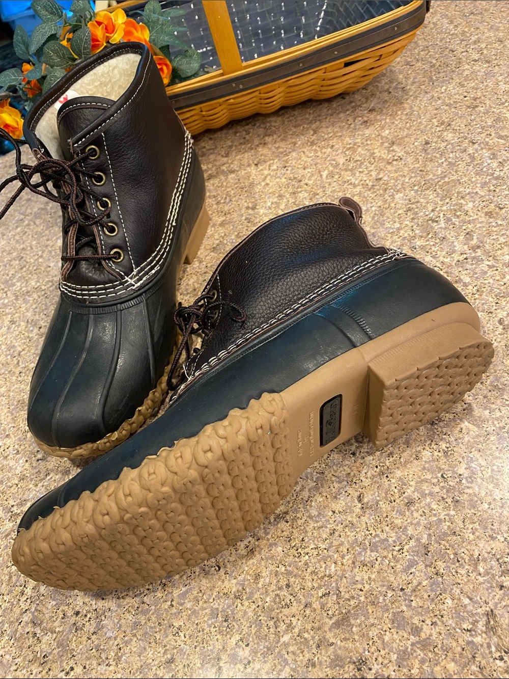 L.L. Bean Insulated Duck Boots Item 510534 10M GUC